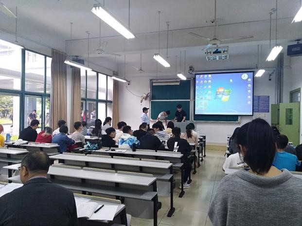 黑料网